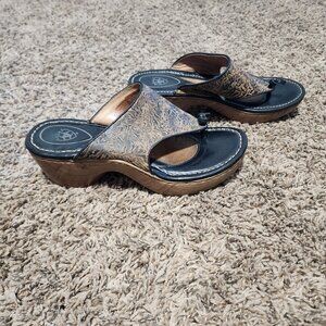 Ariat Wedge Thong Sandals Women's Size 7 Brown Color Western